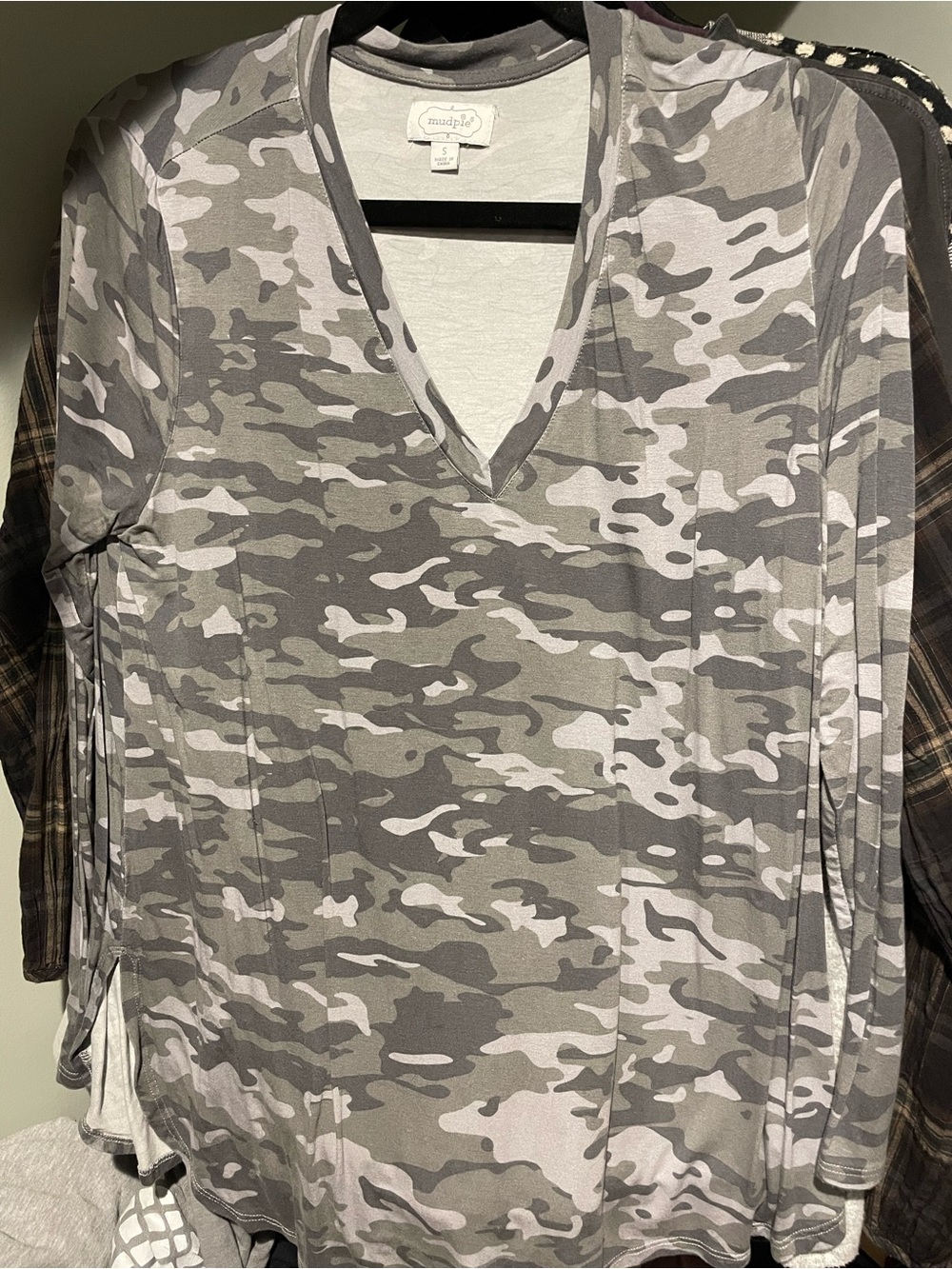 Mud Pie Gray Camo V-Neck Long Sleeve Top